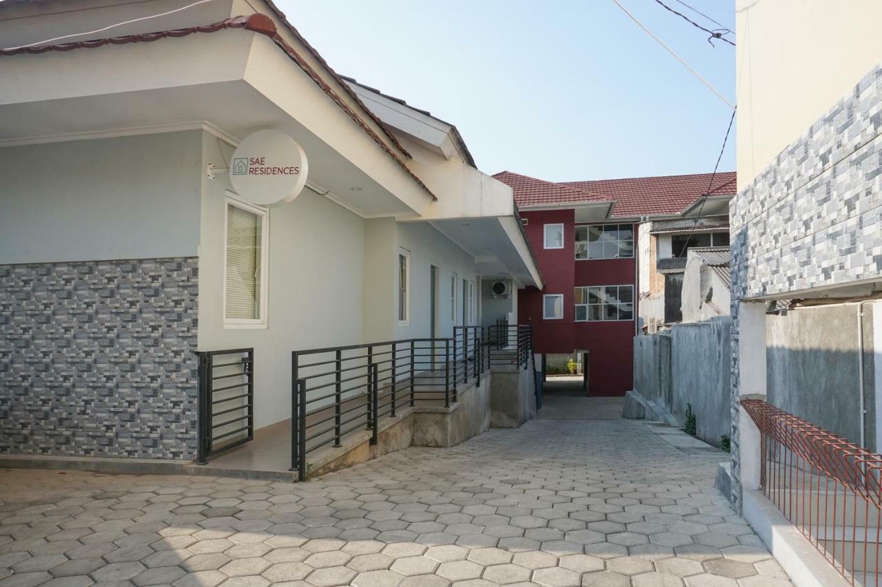 Residences By Reddoorz Near Mt Haryono - Minimum Stay 7 Days Джакарта Экстерьер фото